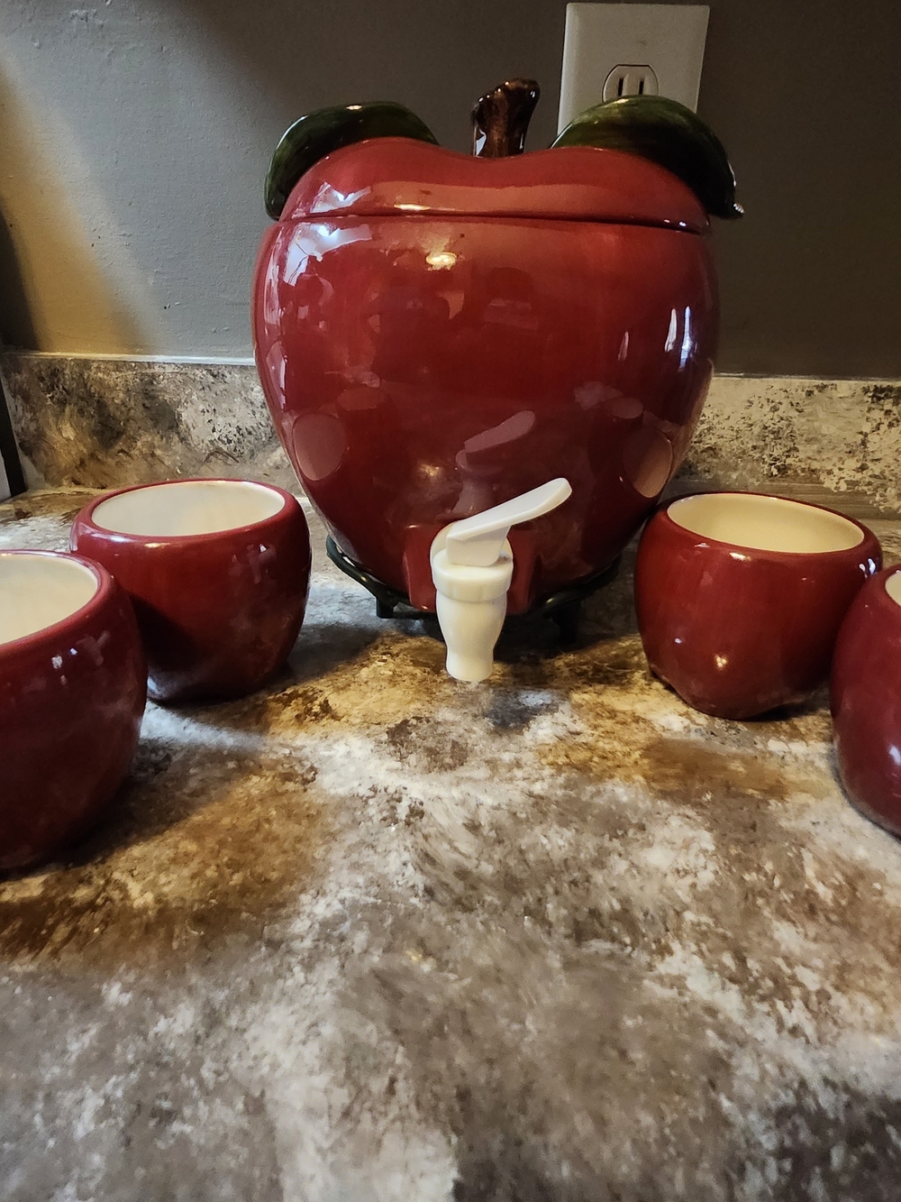 Source Unknown Red Apple Ceramic Drink Dispenser with Matching Red Cups